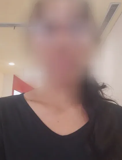 Anna, 39