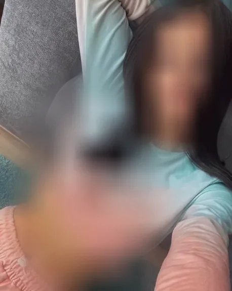 Claudia, 36