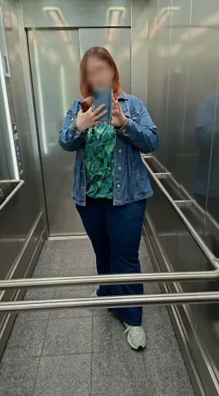 Denise, 40