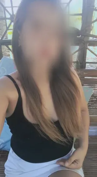 Fabienne, 32