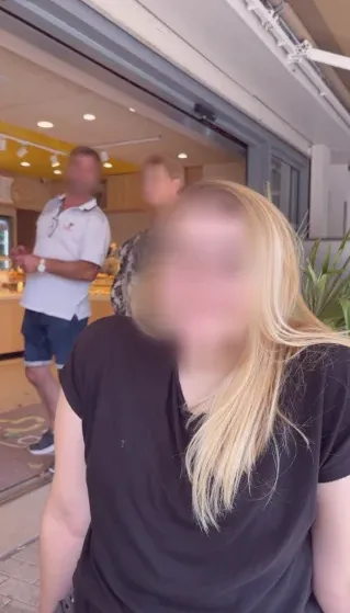Jacqueline, 21