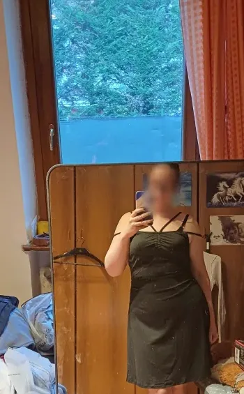 Özlem, 27