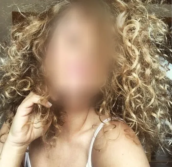 Pauline, 25