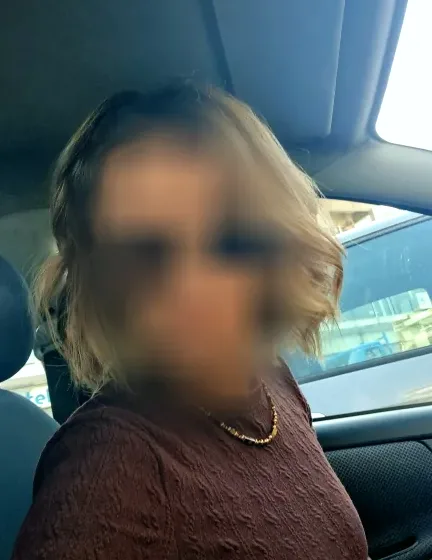 Pauline, 33