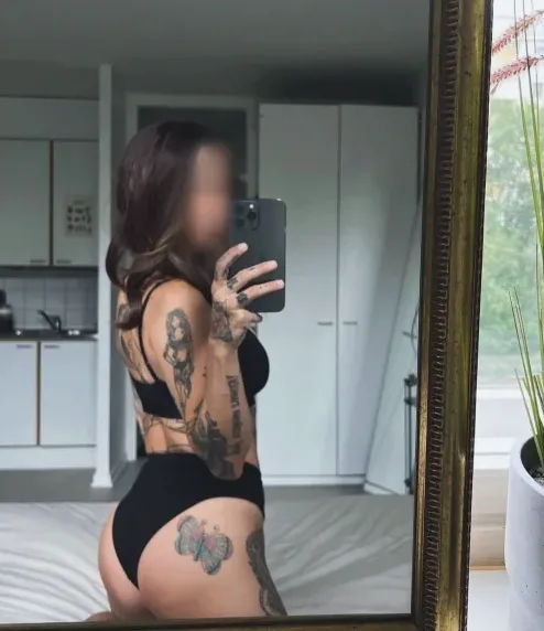 Ramona, 27